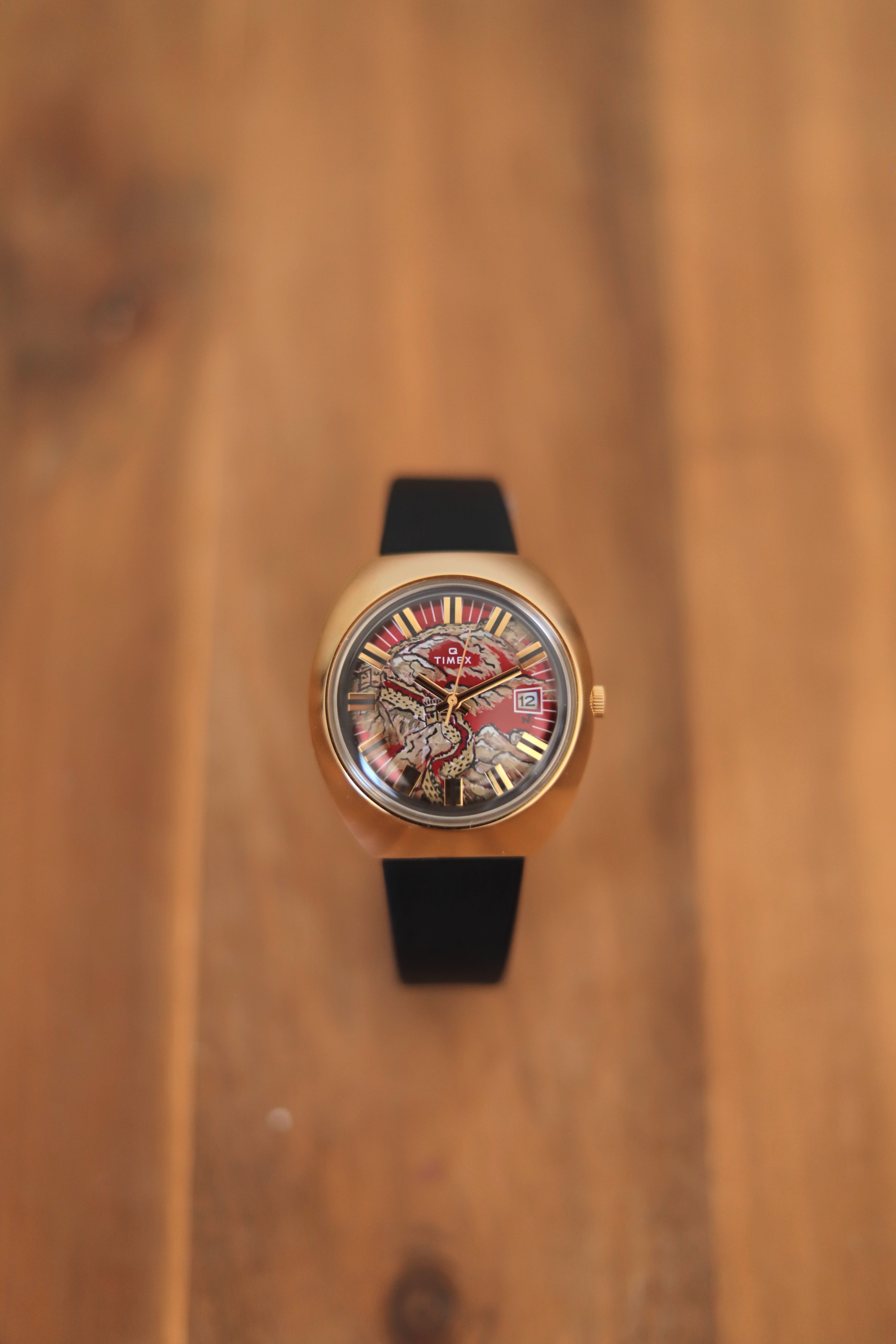 Timex Q 1972 Reissue "Muraille de Chine" - Montre peinte à la main