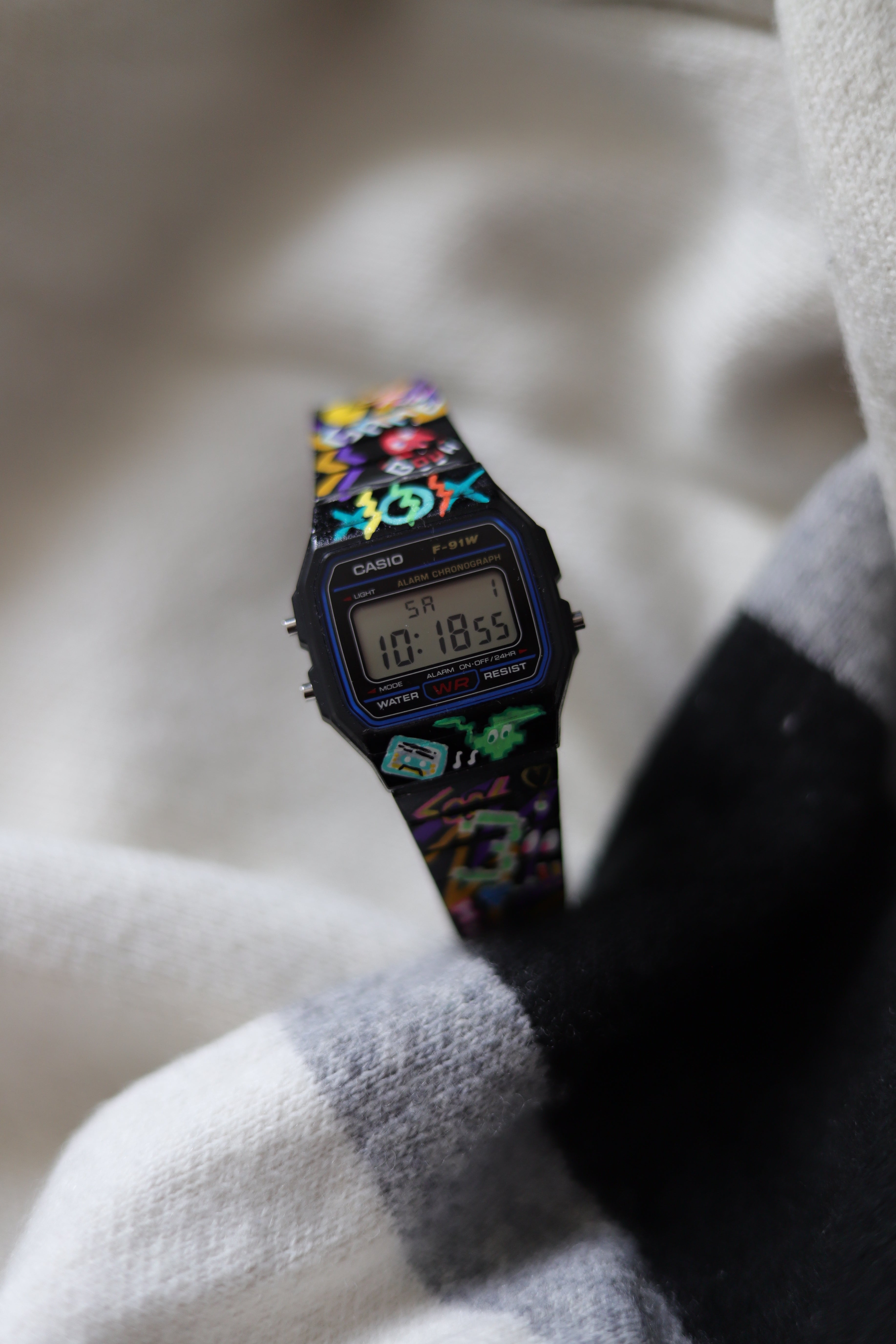 Casio F-91 - Graffiti 3 Rétro - Customisée à la main