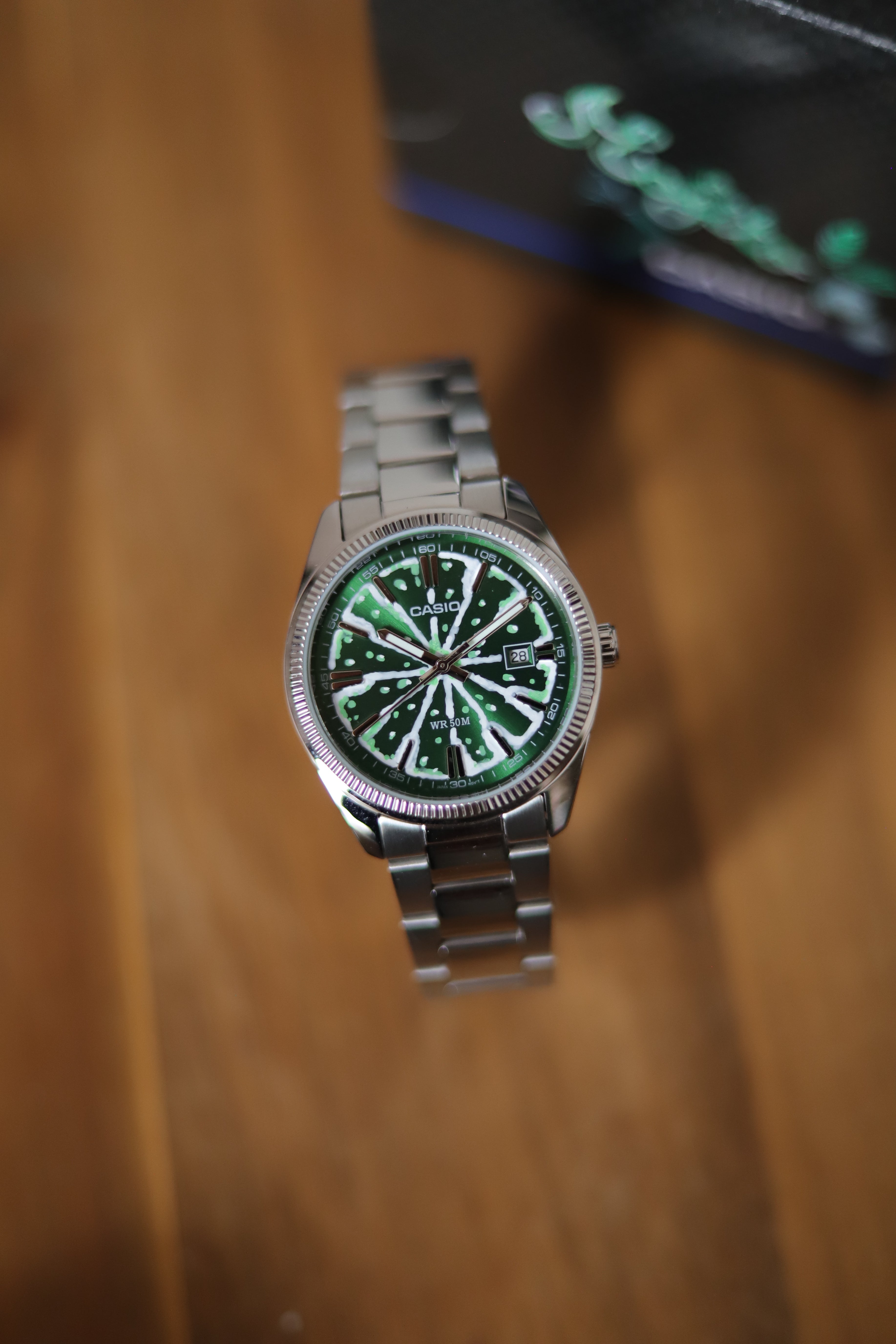 Casio 'Citron vert' - Montre peinte à la main