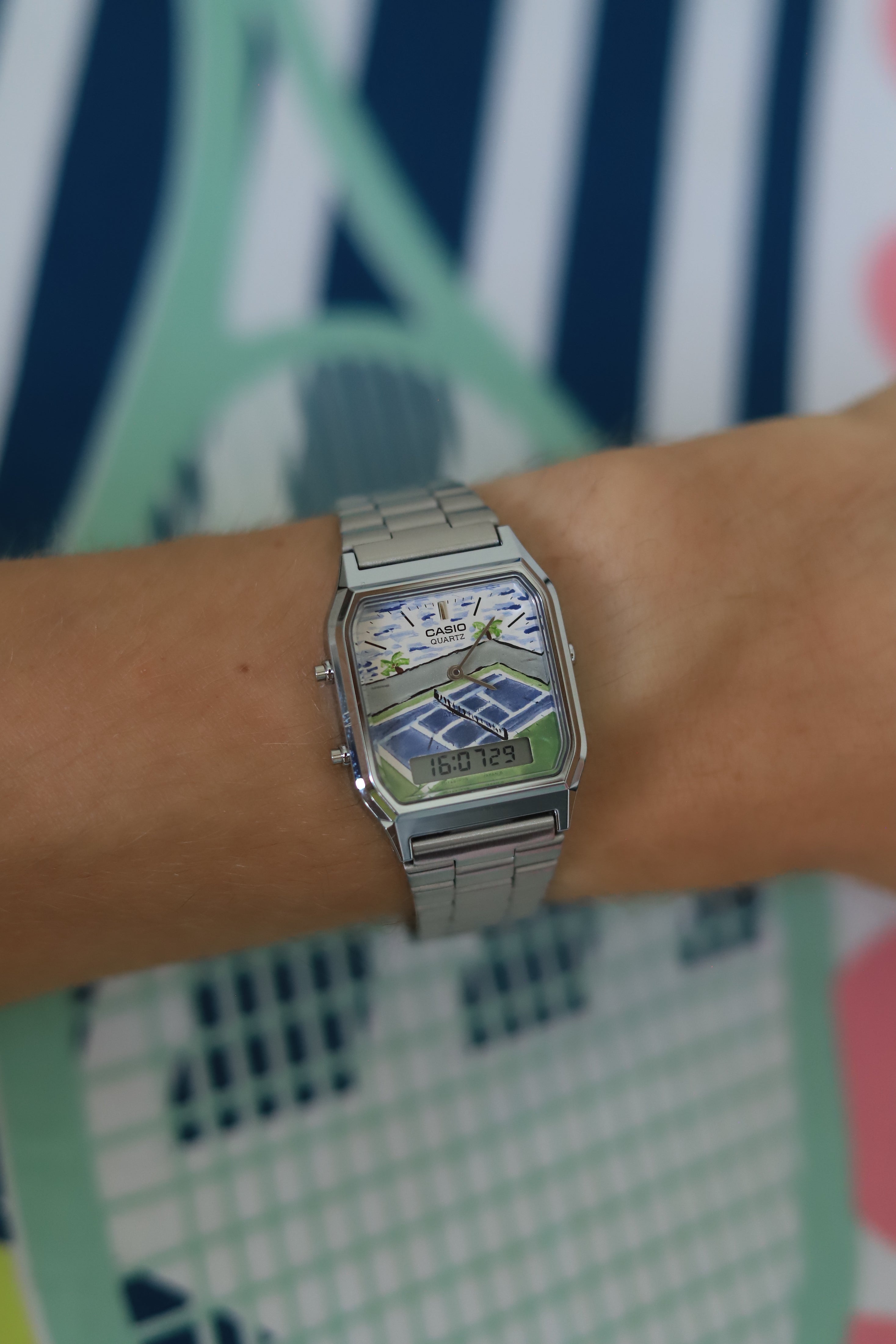 Casio 'Tennis court' Montre peinte à la main