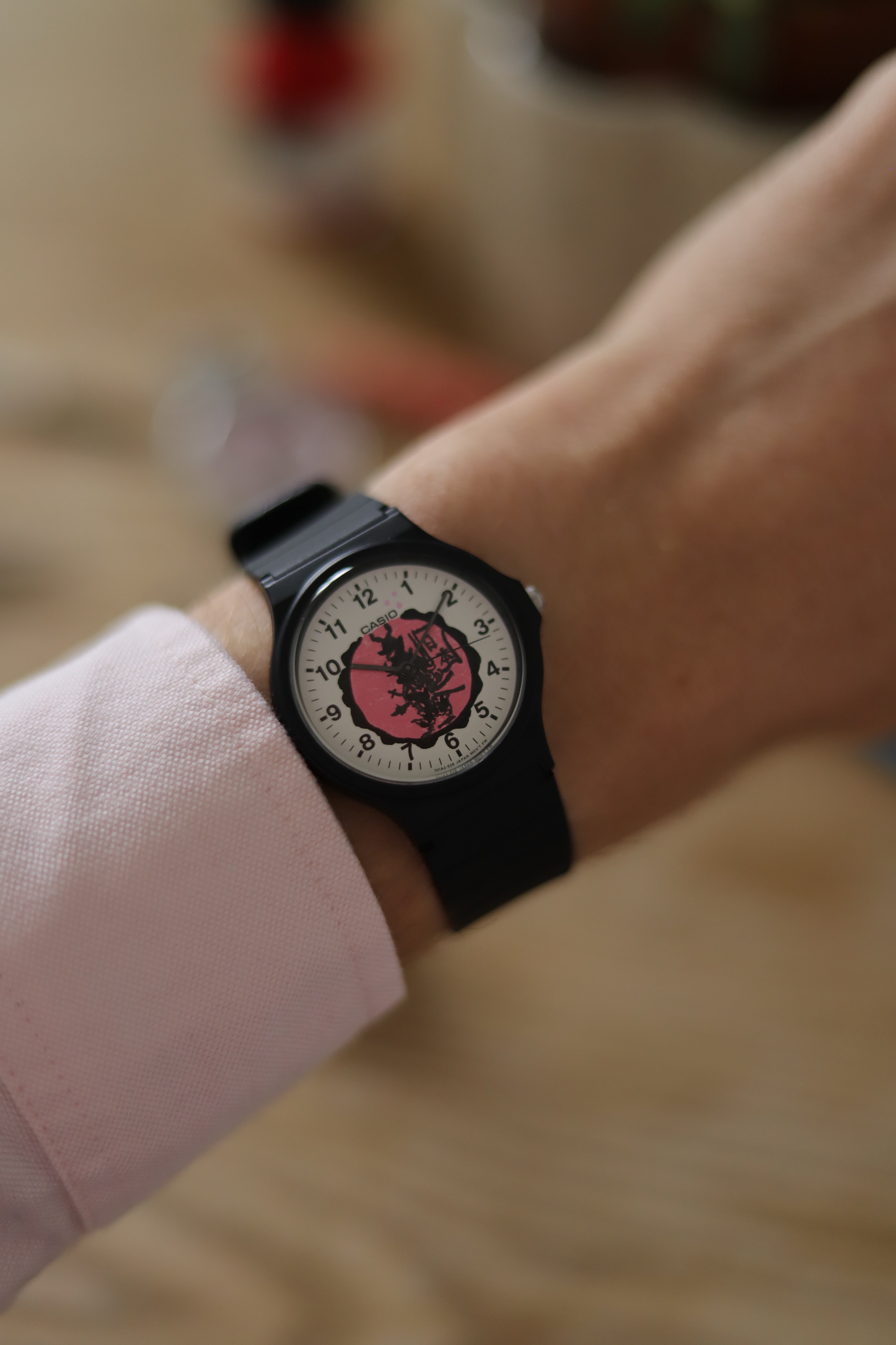 Montre Casio unique, modèle Samouraï, peinte à la main
