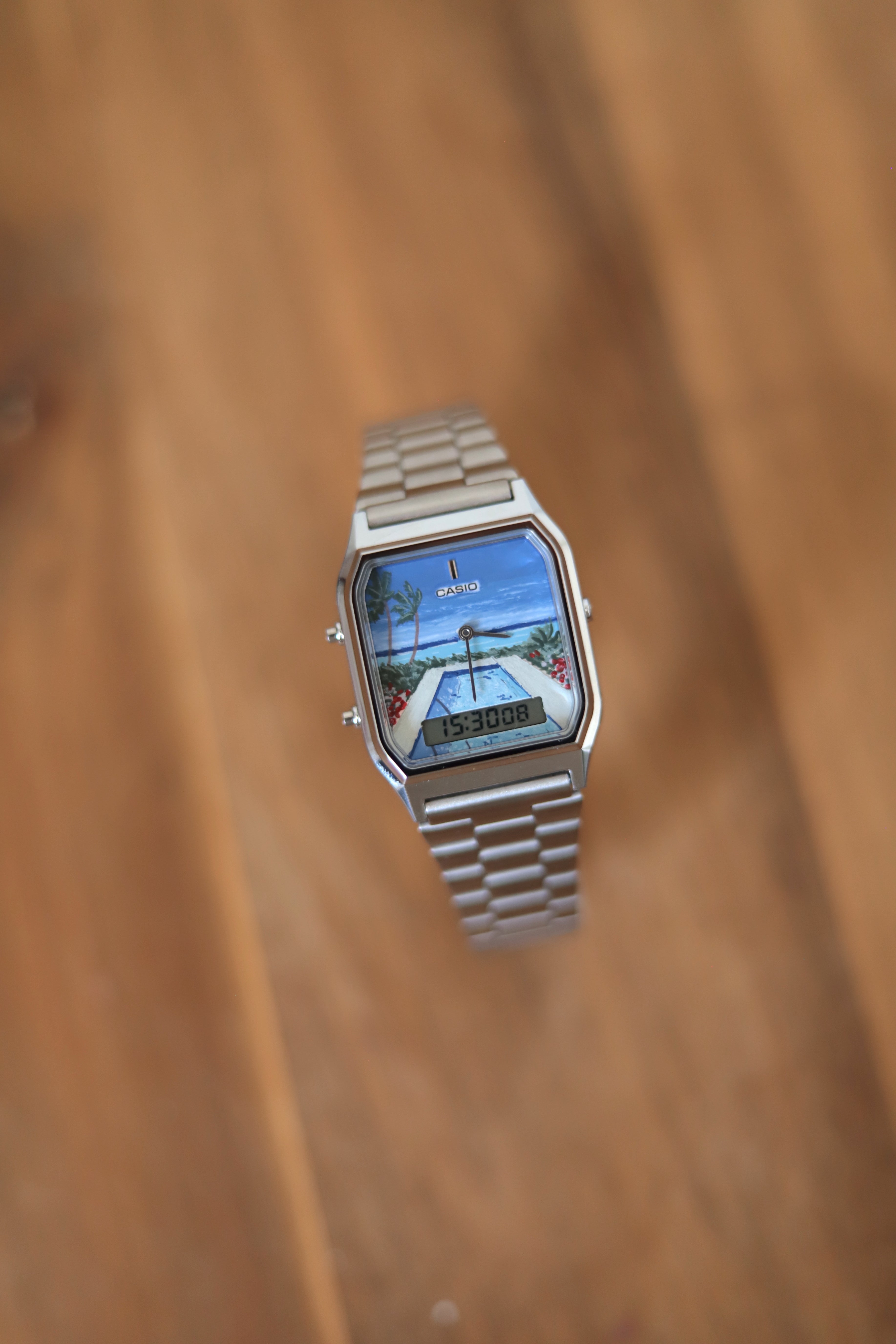 Casio 'Swimming Pool' - Montre peinte à la main